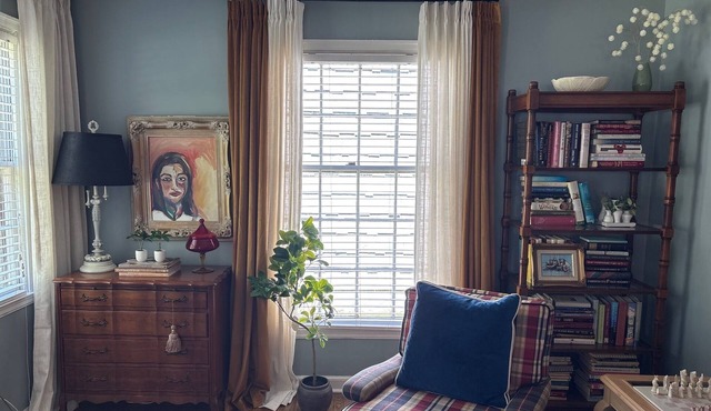 Boutique Cottage Near Plaza, Westport & Downtown KC