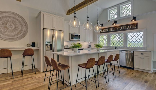 Boutique Cottage Near Lake Sunapee | Fire Pit + View