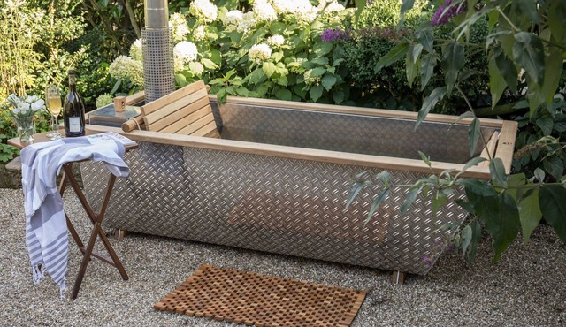 Boutique & dog friendly.