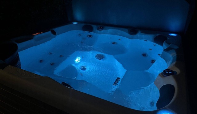 Boutique Holiday Apartment in Torquay, Devon within walking distance to the sea