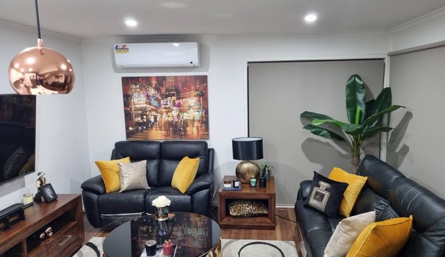 Boutique Hotel inspired modern 2 bedroom townhouse