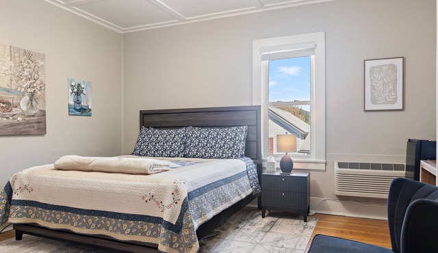 Boutique Inn, The Byrum Room 3B, Minutes from The Cherohala Skyway