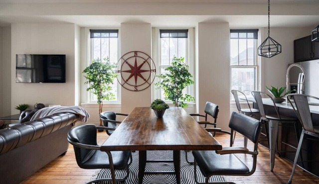Boutique Luxury Brownstone - Short North