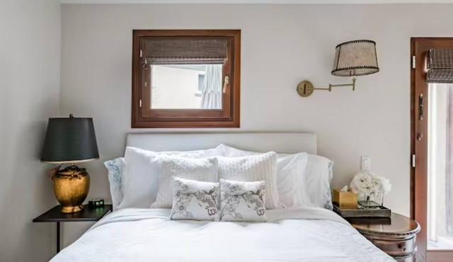Boutique Luxury in Upscale Area with Private Entry & Bath, Villa B