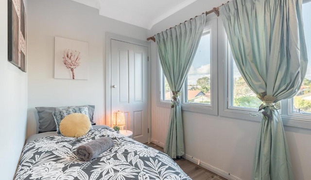 Boutique Private Rm situated in the heart of Burwood 5 - ROOM ONLY