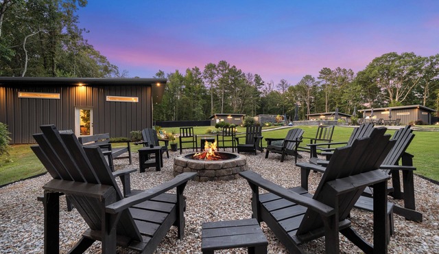 Boutique Resort for Grown-Ups – Hot Tub, Fire Pit, and Chill Vibes- Home 3