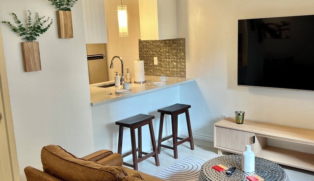 Boutique Retreat Knox/Henderson With Private Speakeasy & Patio