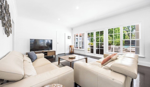 Boutique St Ives Residence 4BR Family Friendly