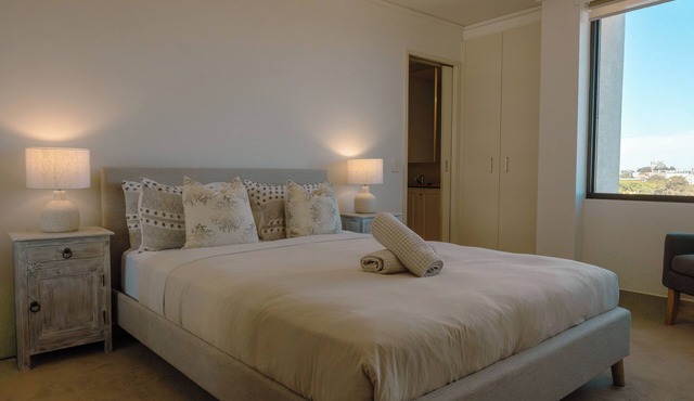 Boutique Stay at St Kilda Beach with amazing views