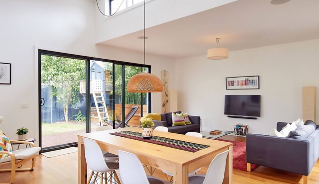 BOUTIQUE STAYS - Mordi Beach House