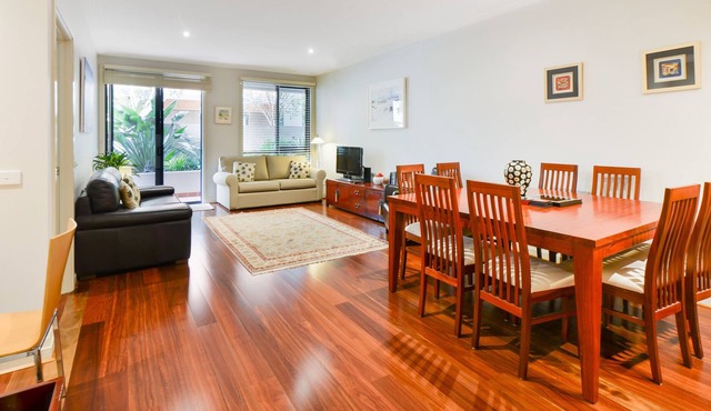 BOUTIQUE STAYS - River Boulevard