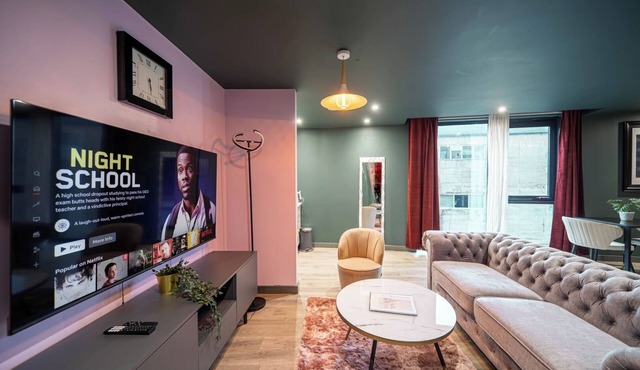 Boutique Studio with Designer Finishes – APT 16