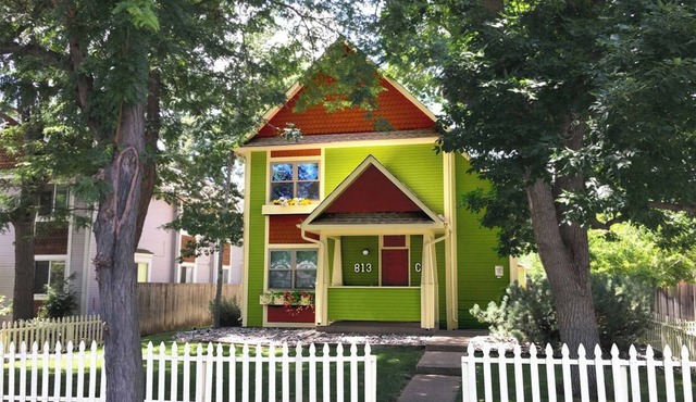 Boutique Studio Apartment Hotel across from CSU in Old Town Fort Collins! Like it's namesake, Studio FoCo (short for Fort Collins) is the perfect blend of special-occasion luxury and at-home comfort. Large windows overlook the tree-lined street of th