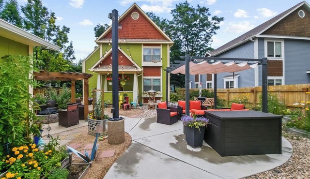 Boutique Studio Apartment Hotel across from CSU in Old Town Fort Collins! Take a trip back in time to when Hippies, Coffee Houses, and The British Invasion were everywhere! It's an urban-industrial studio, a rustic garden suite, and our pet-friend