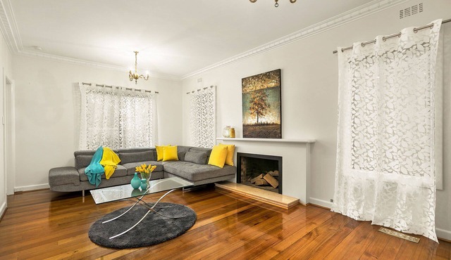 Boutique style 4BR, 2 bath,Pool & Bungalow on 780sqm land near Brighton beach