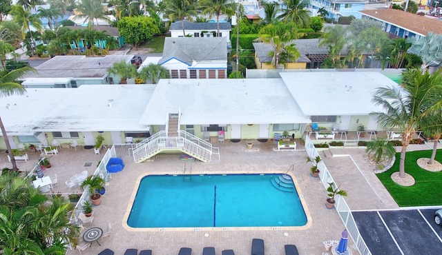 Boutique Style Apartment in dream location with pool 200 meters from the beach 6