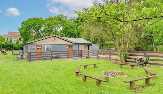 Boutique-Style Barn Stay 4 Mi to Franklin Main St