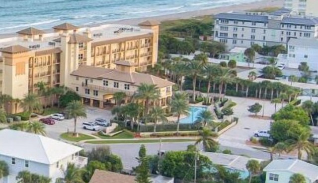 Boutique Vacation Rental Complex at Beach