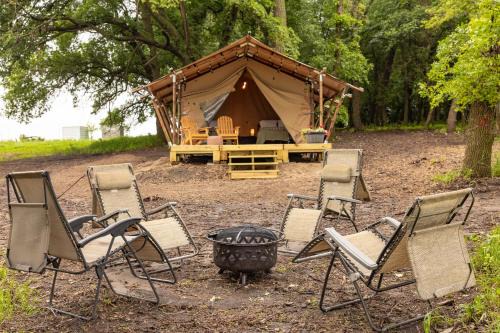 Boutique Vineyard Stay at Painted Prairie