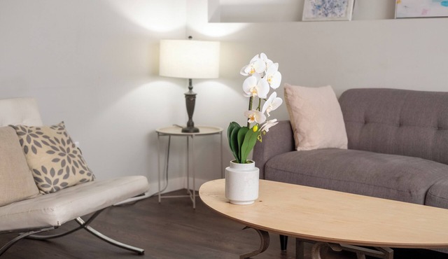 Bow River Haven: 3-Bed Basement Suite