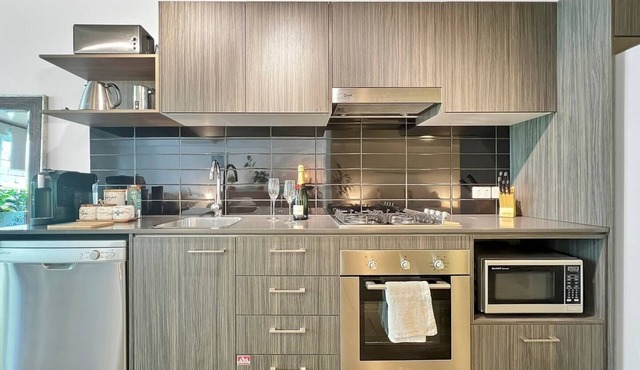 Bowen hills 2bed 1bath Haven with wi-fi