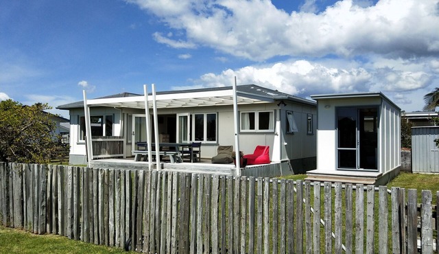 Bowentown Break at Waihi Beach
