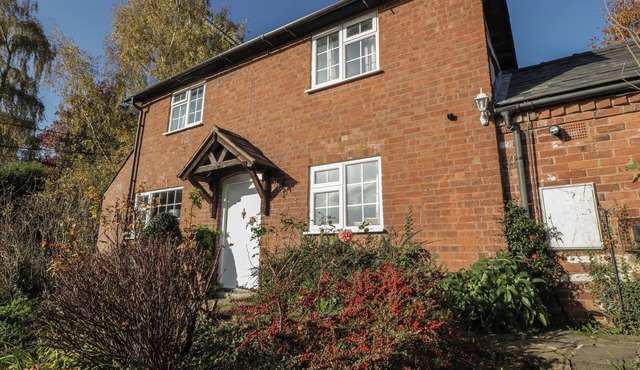 BOWKERS COTTAGE, pet friendly in Westhope, Herefordshire