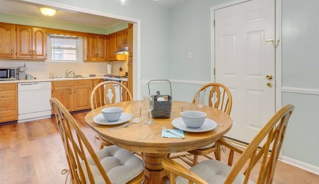 Bowling Green Vacation Rental ~ 1 Mi to BGSU