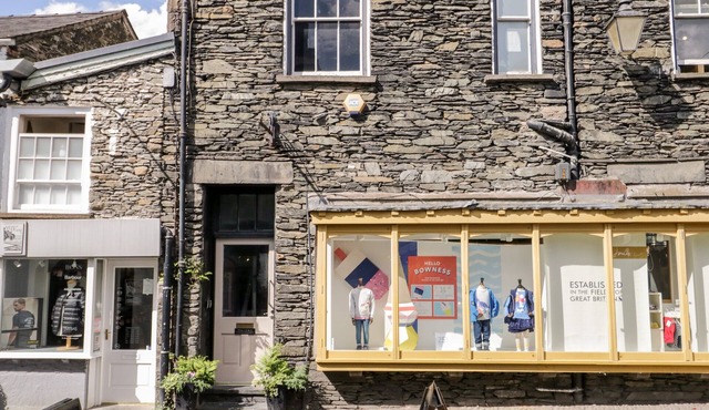 BOWNESS CENTRAL in Bowness-On-Windermere