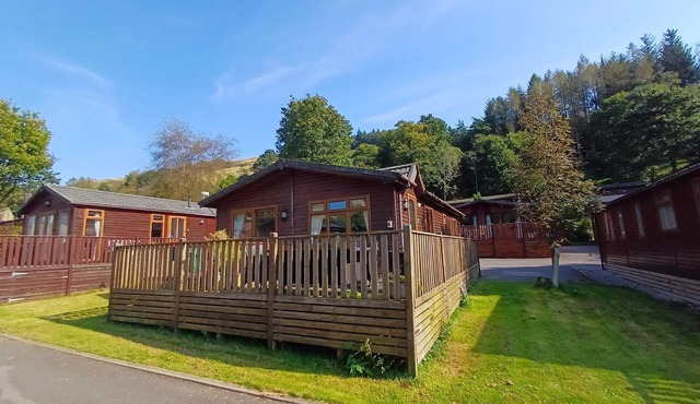Bowness Lodge - a holiday lodge that sleeps 4 guests in 2 bedrooms
