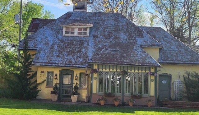 Box Cottage