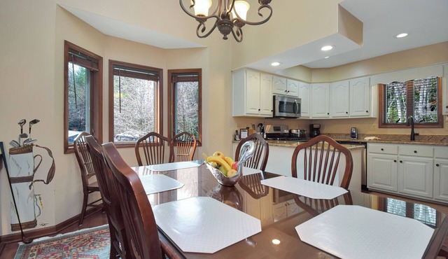 Boxwood 4 | Fireplace, Restaurant, Pool, Spa