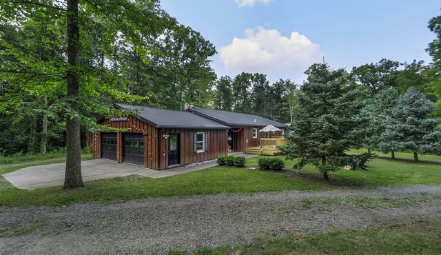 Boxwood Cottage, sleeps 8, nestled in the woods