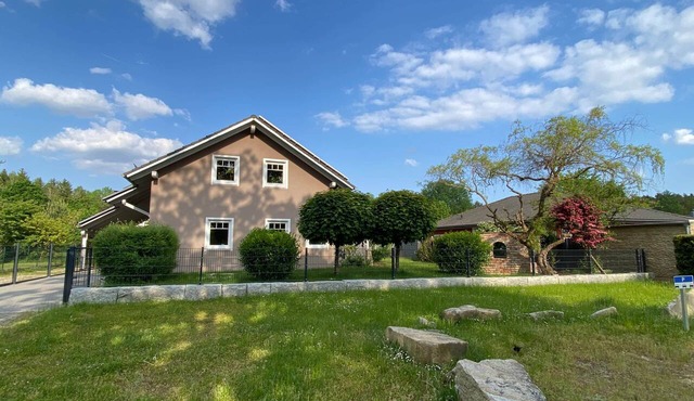 Brückelsee Chalet – Modern Holiday Home at Lake Brückelsee/Bavaria in Wackersdorf