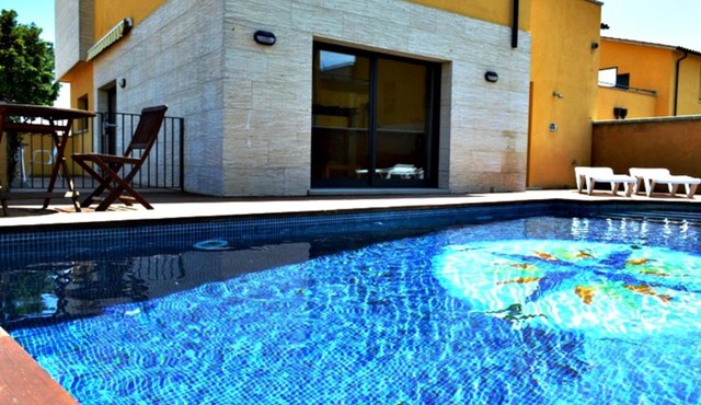 BR1 casa con piscina a 800m de la playa