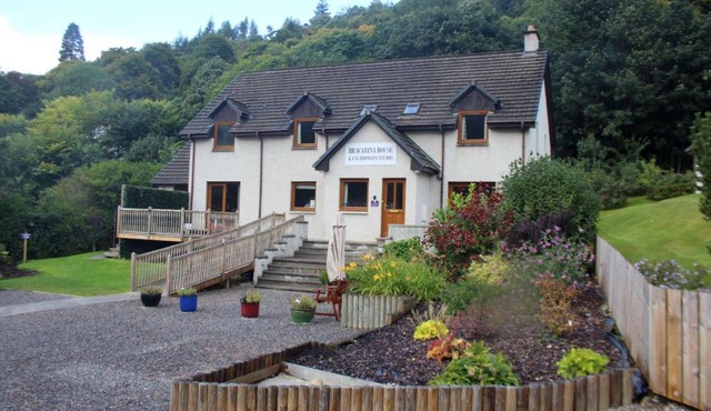 Bracarina House Bed & Breakfast & Caledonian Studio