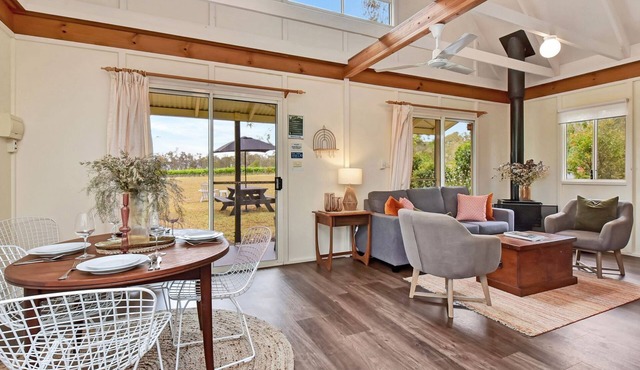 Bracken Ridge Vineyard - The Kingston - Villa 3