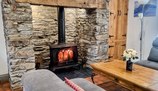 Brackendale - a holiday cottage that sleeps 11 guests in 4 bedrooms