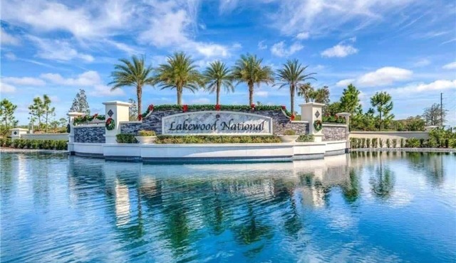 Bradenton/Lakewood National golf community -Commander Golf Course - Hole #11