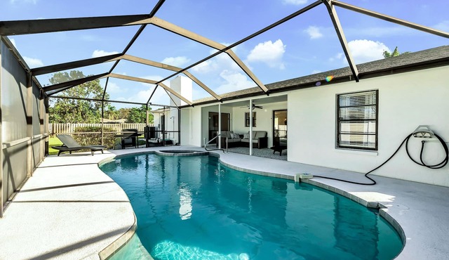Bradenton Pool Home with Game Room and Huge Backyard!