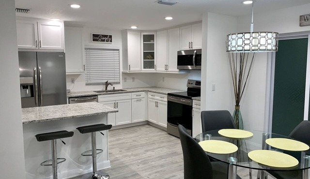 "Bradenton Retreat " Near Beaches and IMG Academy