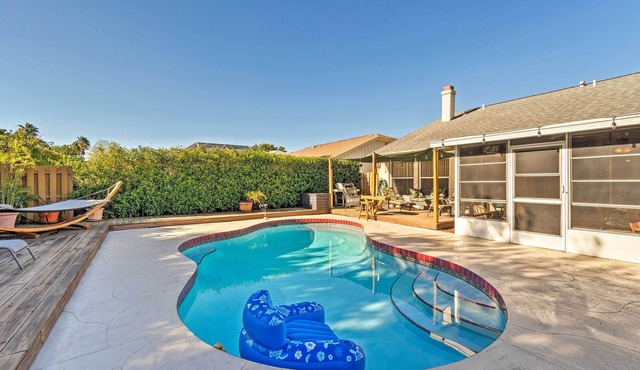 Bradenton Retreat w/Backyard Oasis: Near Beach!