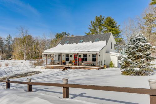 Bradford Group Getaway! Cabin with Deck and Fire Pit