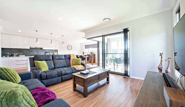 Bradford House - Sleek & Modern, Serene Escape