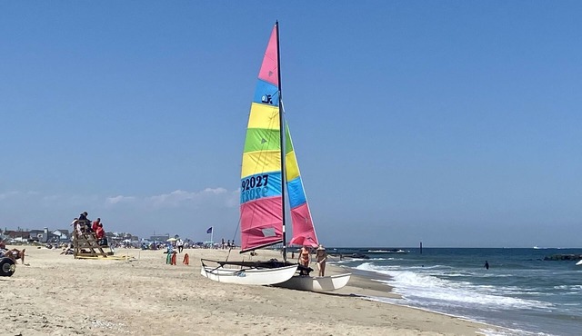 BRADLEY BEACH HOUSE with Private Backyard