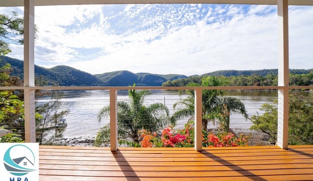 Bradley's on Milsons Passage *Boat Access ONLY*