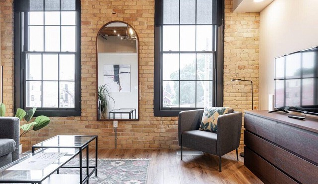 Bradshaw Lofts: Sundara Mahal