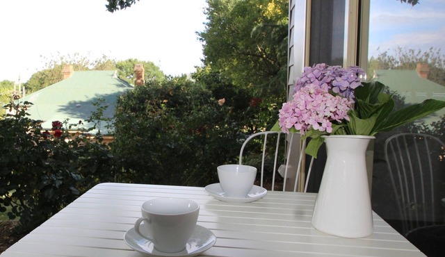 Braeside Studio - Country Garden Accommodation