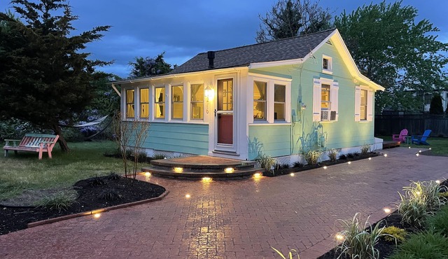 Brainard Beach Cottage Adorable beachfront cozy cottage!