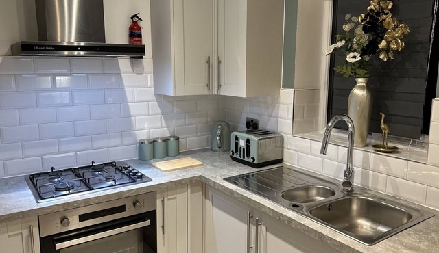 BrambleMead 5 bed house in Manchester Leigh